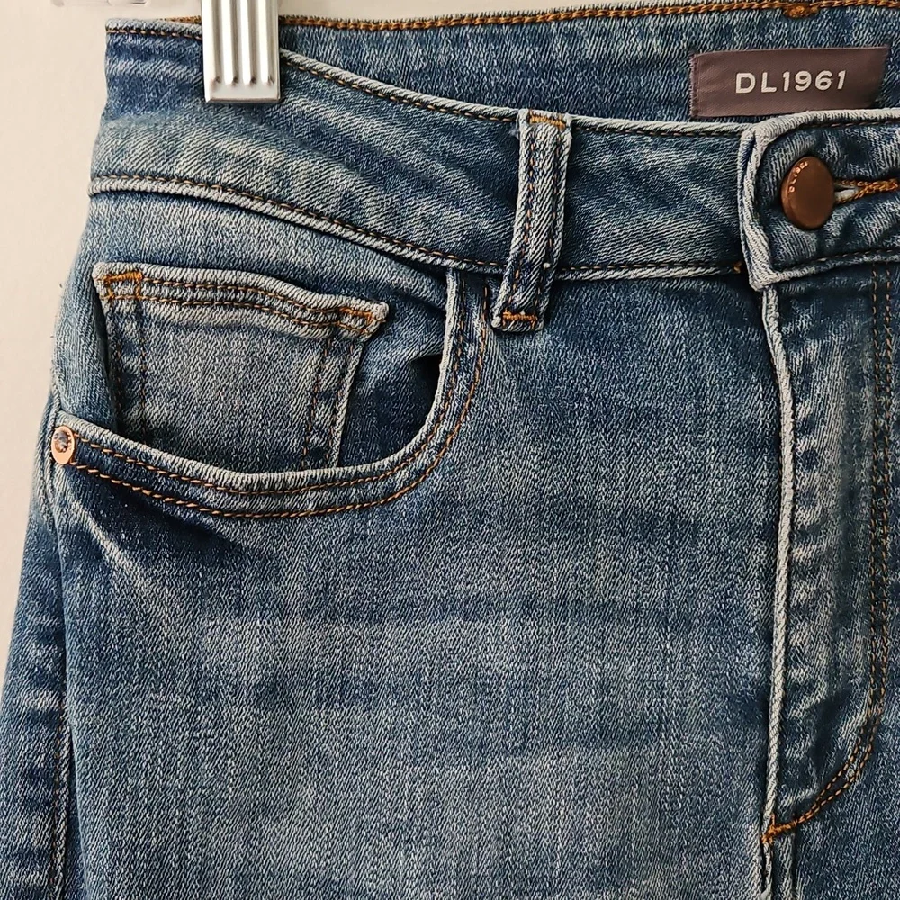 DL1961 Bridget Cropped‎ Hi-rise Instasculpt Kick Boot Jeans Frayed Hem Size 27